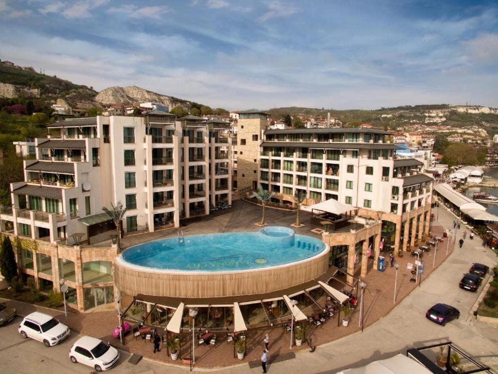 Privat Apartament Marina City Balchik Exterior foto