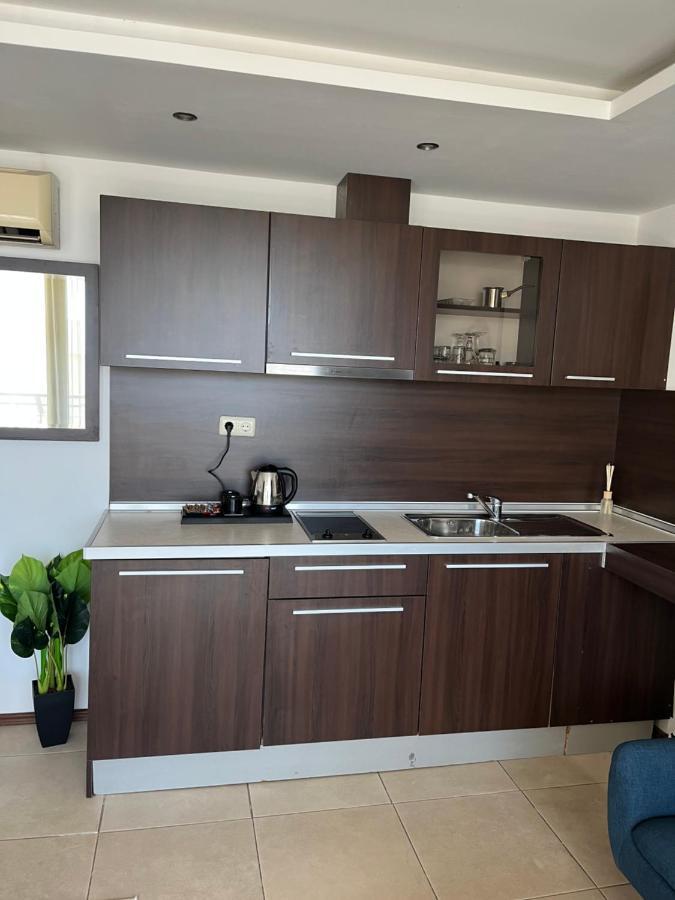 Privat Apartament Marina City Balchik Exterior foto